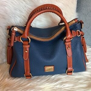 Dooney and Bourke Pebble satchel in  jeans blue